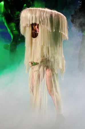 Супер-костюмы от Леди Гага