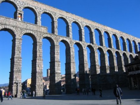 5 самых впечатляющих акведуков