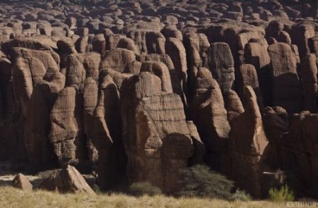 Скалы-Башни пустыни Эннеди в Чаде, Африка